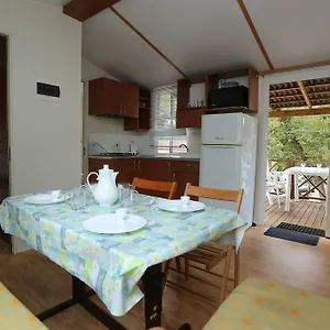 Ferienpark Mobile Homes Comfort Capri Bijela Uvala, Mugeba